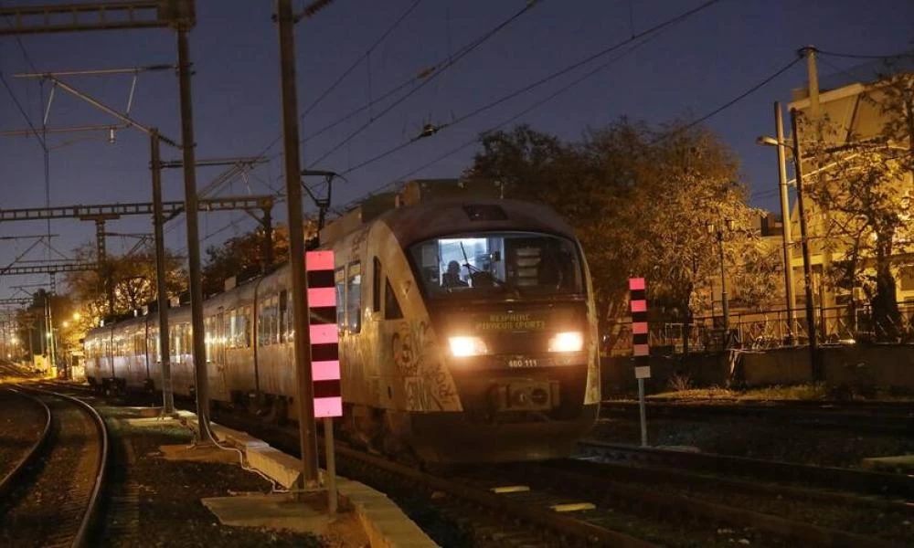 Καθημερινά πετάνε πέτρες σε αμαξοστοιχίες της ΤΡΑΙΝΟΣΕ